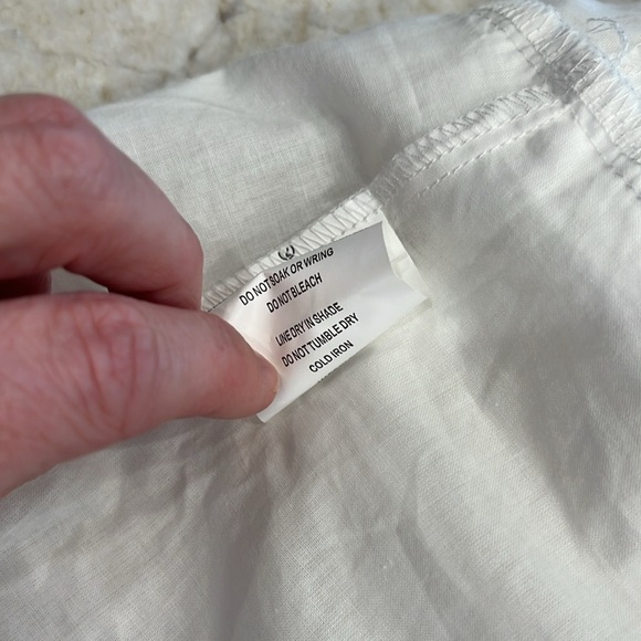 White Hello Molly Days Stay The Same Open Back Crochet Ruffle Romper White Small - Picture 13 of 16